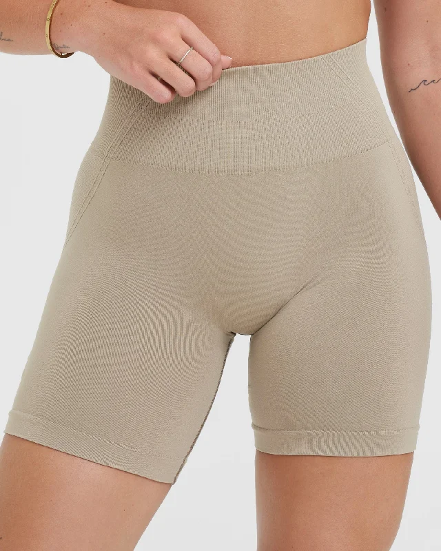 Effortless Seamless Shorts | Washed Sandstone