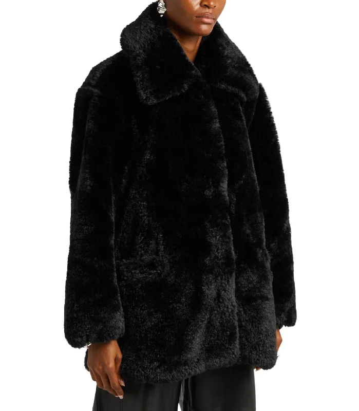 Pretty Perfect Fur Peacoat In Black